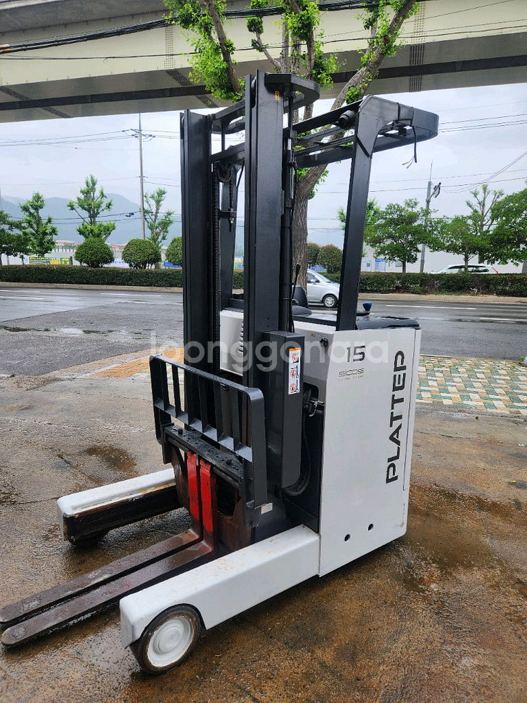 중고지게차 상태좋은 입식 전동지게차 1.5톤--3