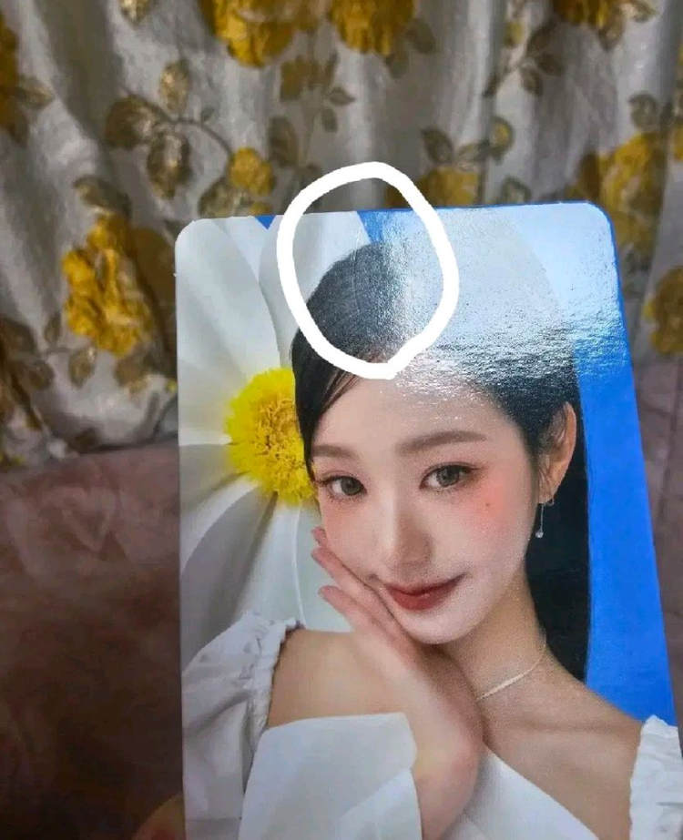 하자O)어뮤즈 원영 포카 양도합니다 이미지