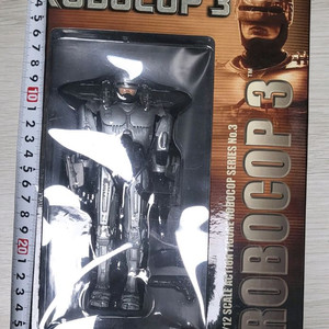 로보캅 3 1/12 스케일 액션 피규어
