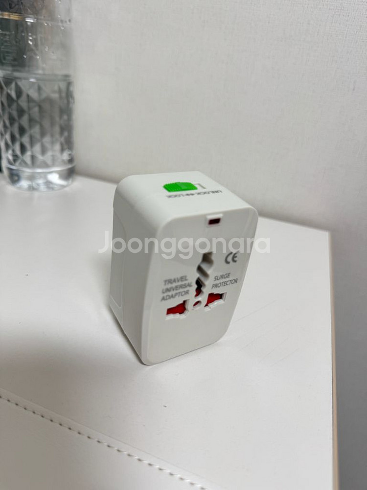 여행용 유니버설 어댑터 새상품--0
