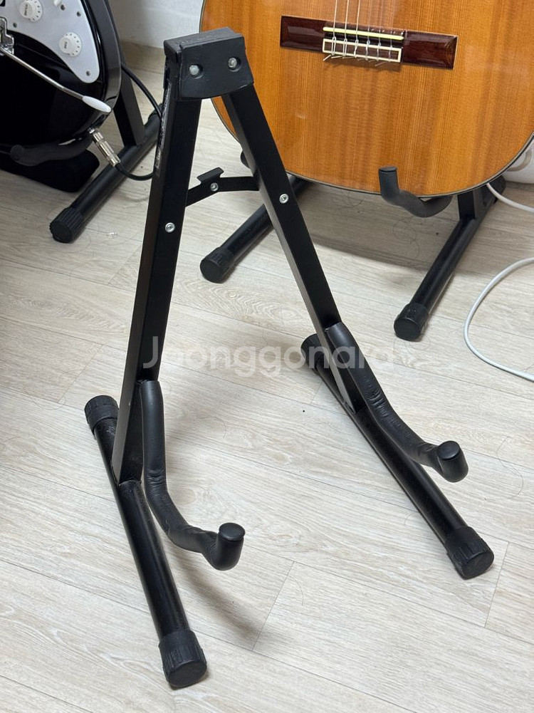 접이식 기타 거치대--0