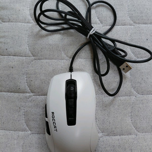 Roccat kone pure ultra 마우스 팝니다