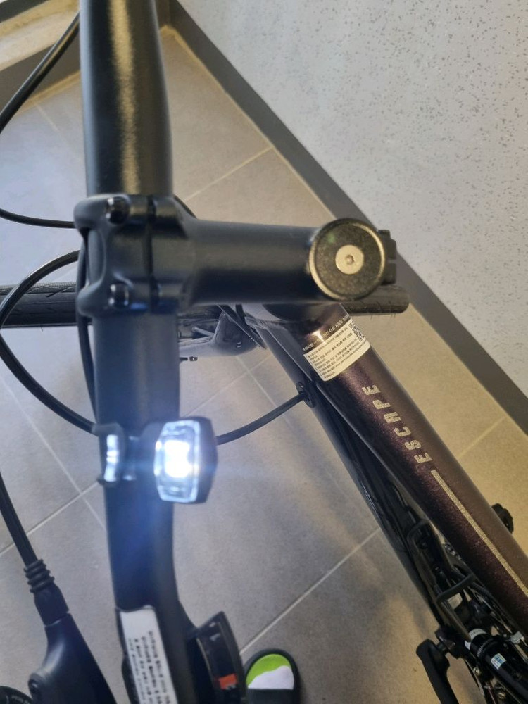 자이언트 에스케이프2 s사이즈 자전거 팝니다 이미지