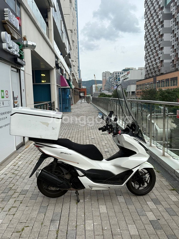 혼다 PCX125ABS 23년형 8만km 배달셋팅--4