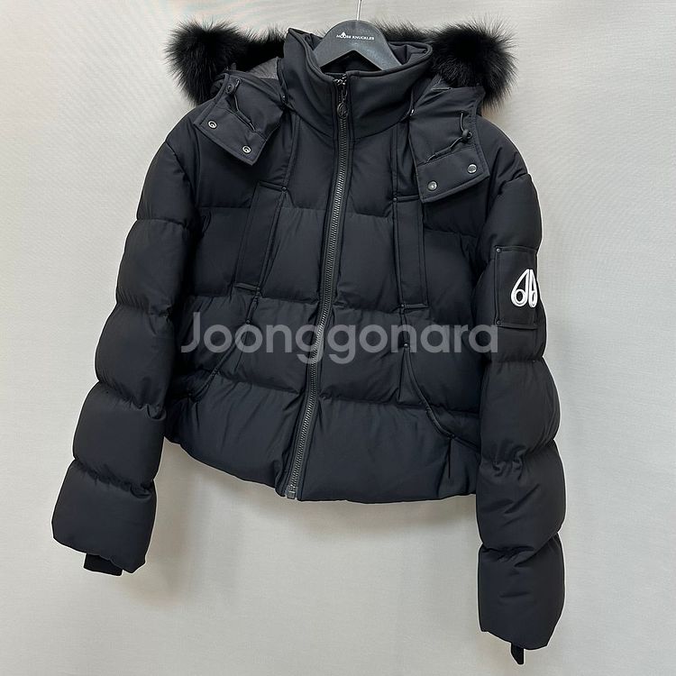 무스너클 이튼 블랙퍼 후드 숏 패딩 점퍼 ( 크롭 오버--1