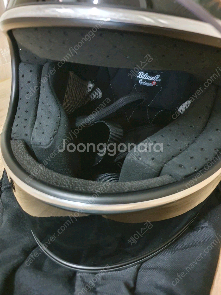 빌트웰 그링고 S 헬멧 판매합니다 사이즈는 S--1