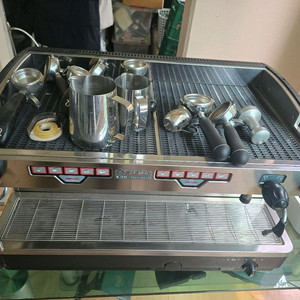 카페기기,커피머신,제빙기,그라인더,온수기