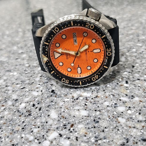 세이코다이버쿼츠7548-700C