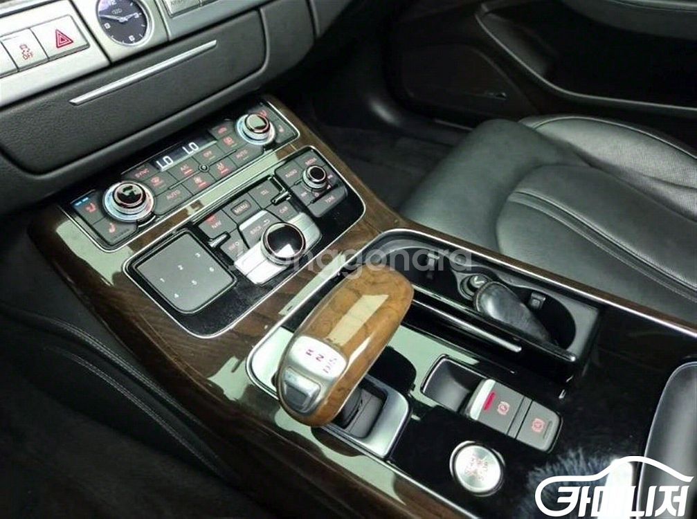 [아우디]뉴A8 60 TFSI 콰트로 LWB (5인승)--7