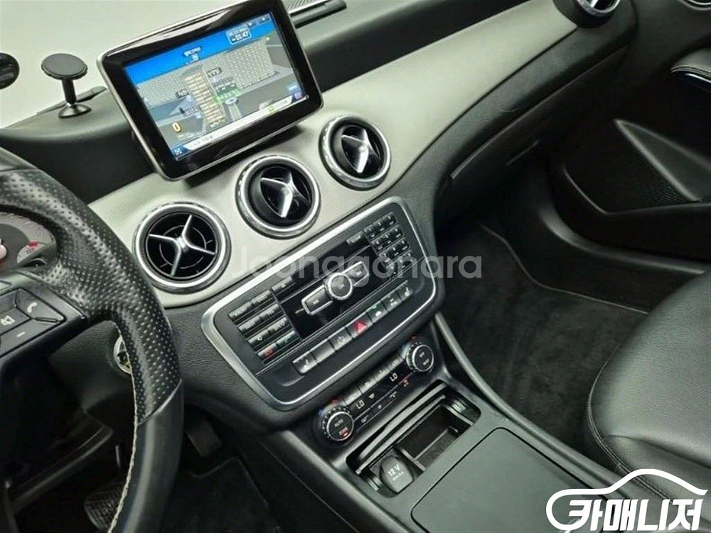 [벤츠]GLA클래스 X156 GLA200 CDI (5인--9