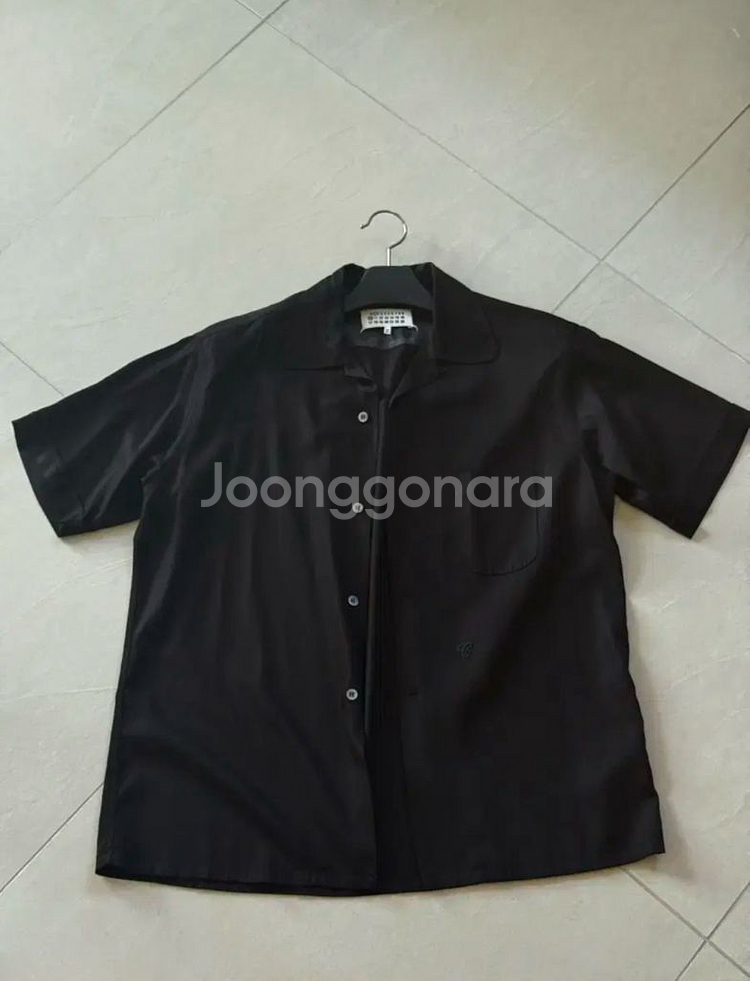 [48] 마르지엘라 백스티치 블랙 셔츠 (S50DR00--1