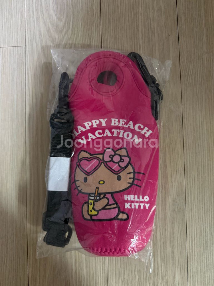 산리오 태닝키티 물병 가방 보냉 크로스백--1