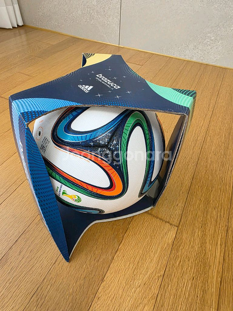 브라주카 omb 축구공 팝니다--0