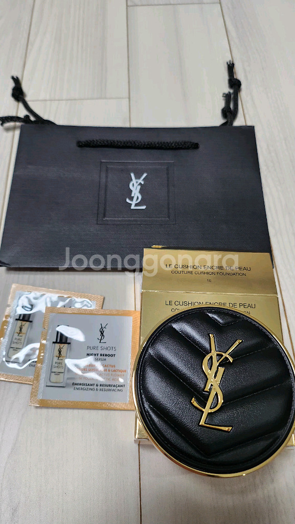 입생로랑 엉크르드뽀 쿠션 15호 새것 정품--0