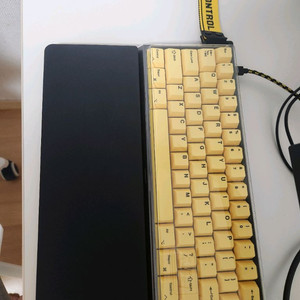 우팅60he+ 키보드 (손목보호대 정품포함)