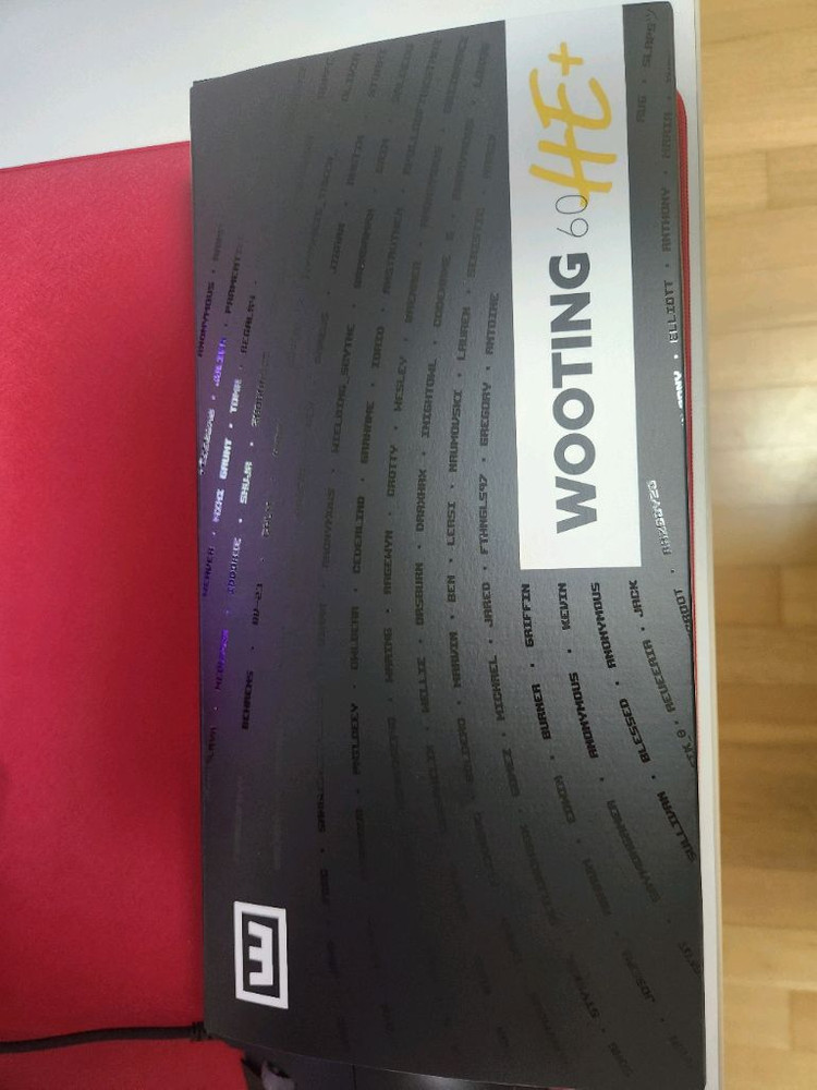 우팅60he+ 키보드 (손목보호대 정품포함)--2