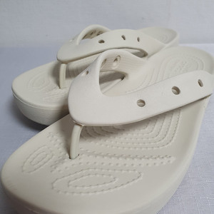 크록스 클래식 플랫폼 플립 슬라이드 250mm