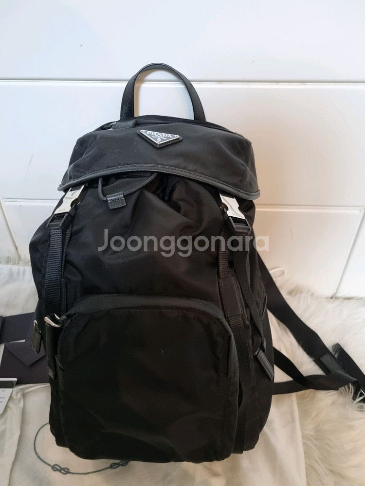 *새상품*프라다 삼각로고 버클 나일론 백팩 (블랙색상--0