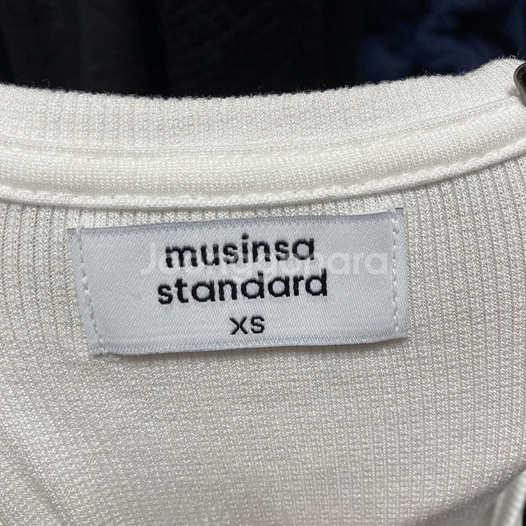 무신사스탠다드 새상품 우먼 리브드 반팔 XS 영구제--3