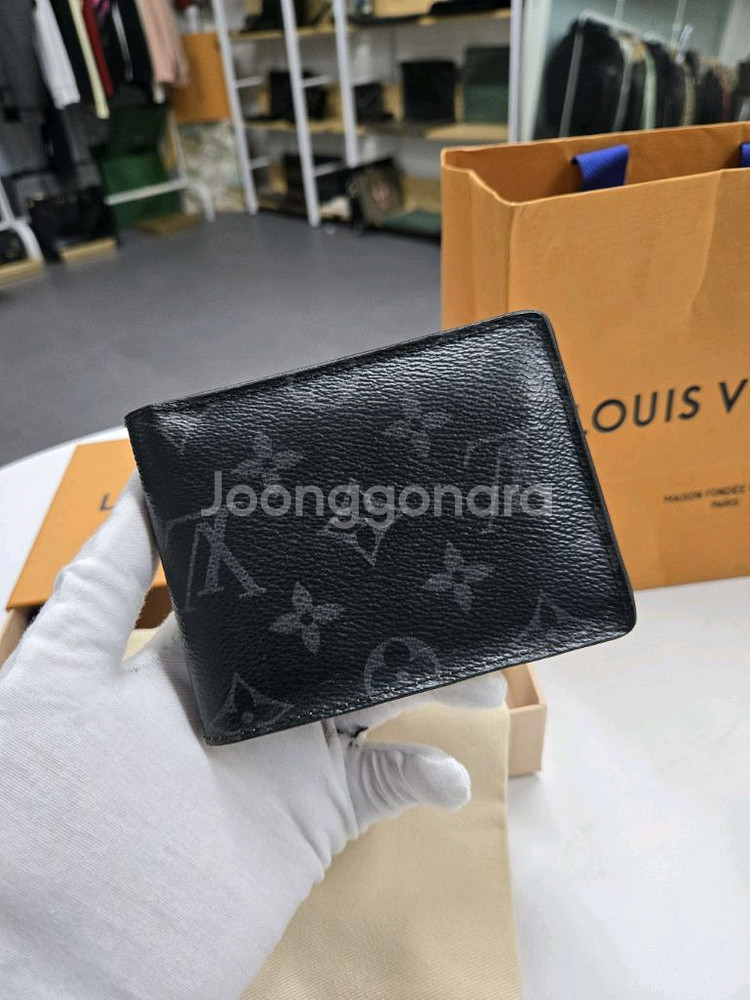 [정품 한정판]루이비통 가스통 반지갑--1