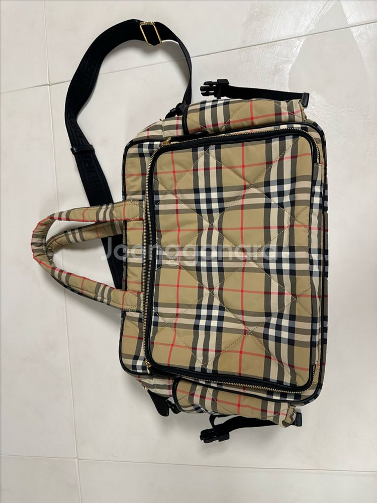 버버리 체크 퀼팅 베이비 체인징 매트 백 기저귀 가방--0