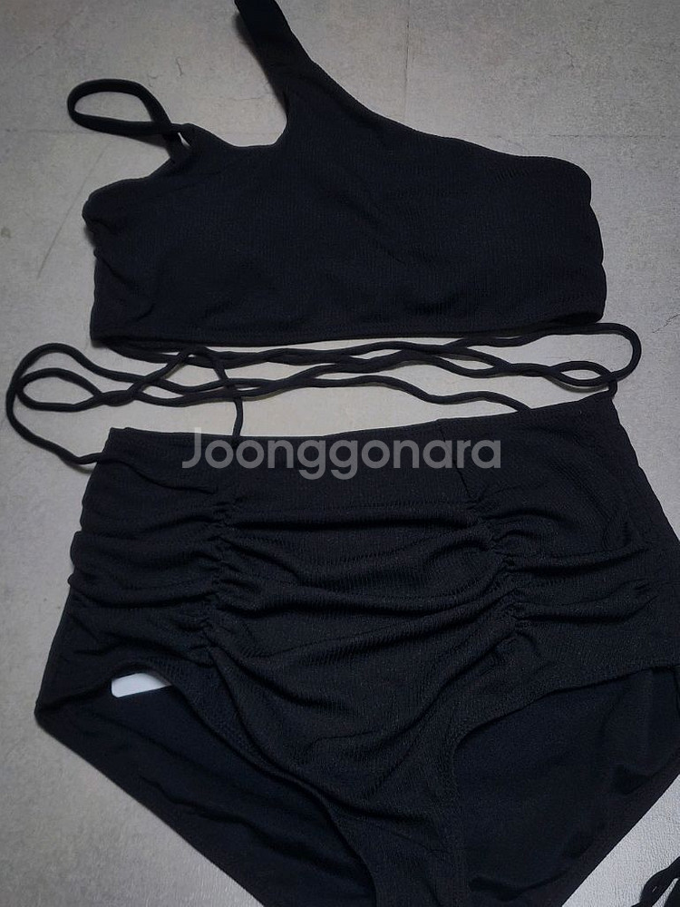 블랙 원숄더 셔링 비키니 수영복--6
