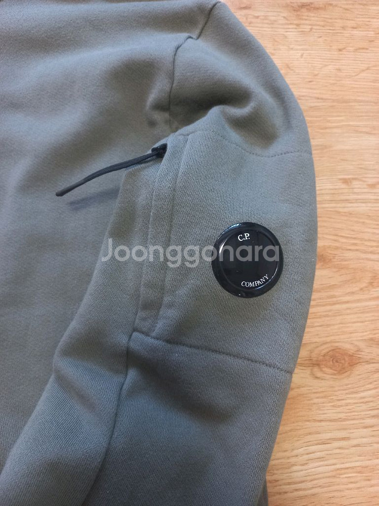 CP컴퍼니 맨투맨 큐알 정품!남자XL사이즈105!최상급--2