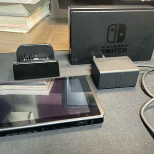 닌텐도 스위치 배터리 개선판 본체 독 (조이콘 없음)