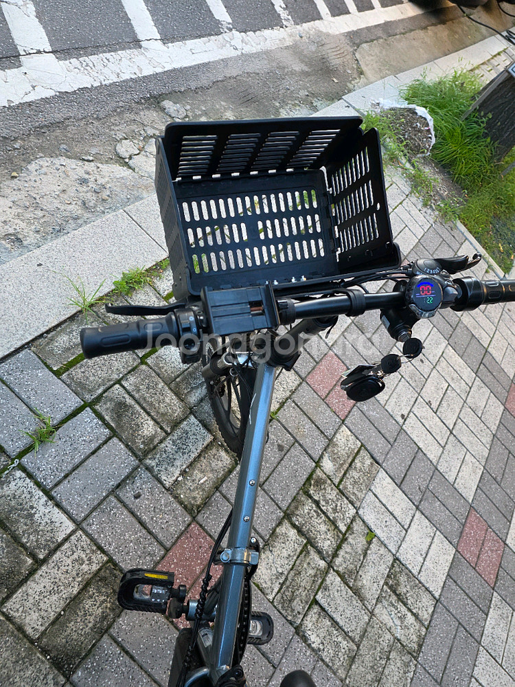 타이탄700 48V 13A--9