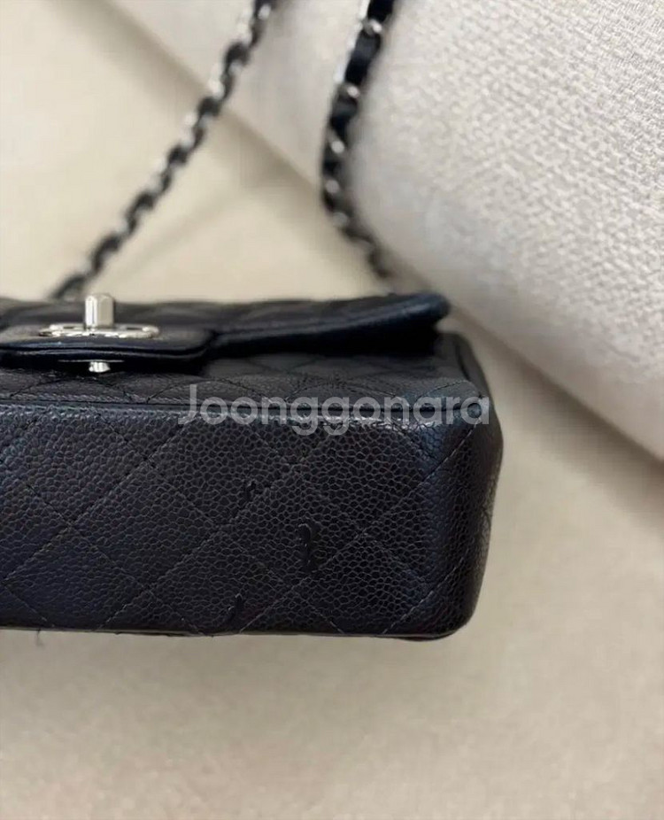 샤넬 클래식 플랩 미니--1