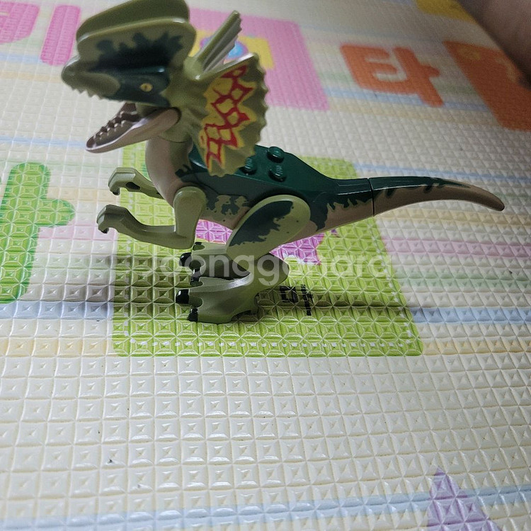 레고 쥬라기월드 공룡 피규어 팝니다--2