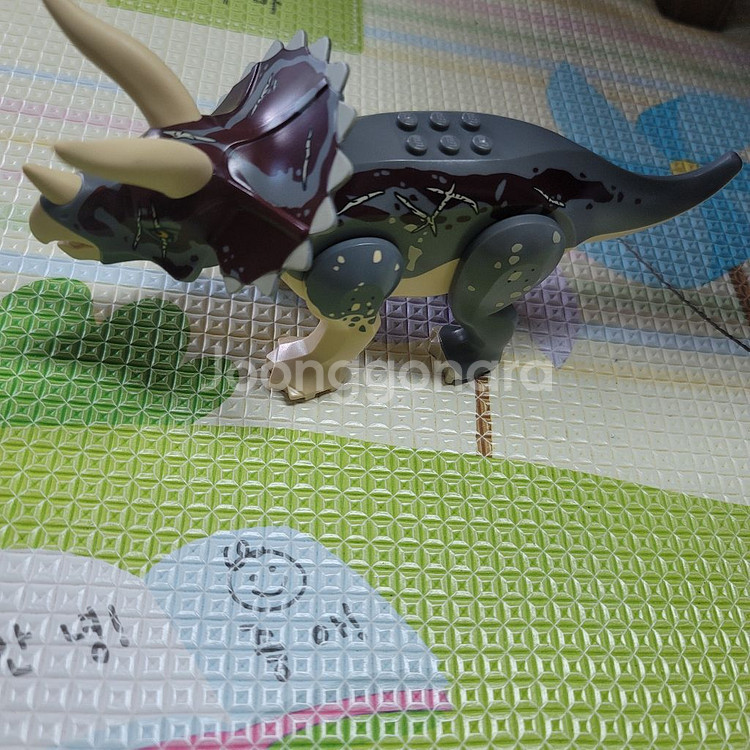 레고 쥬라기월드 공룡 피규어 팝니다--5