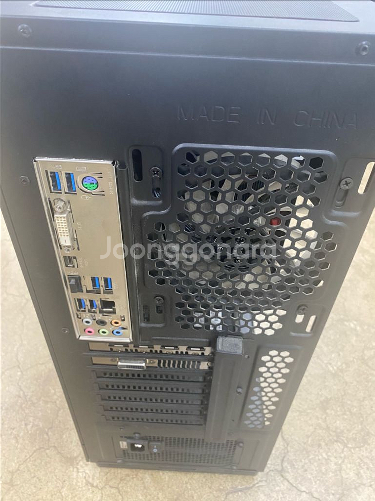 i9 9900kf 게이밍 컴퓨터 팝니다.--3