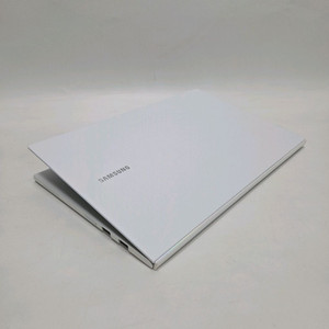 삼성 중고 노트북 이온 i5 화이트/970g/윈11