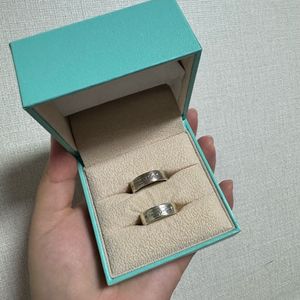 티파니앤코 리턴 투 티파니 다이아몬드 실버 볼드 반지