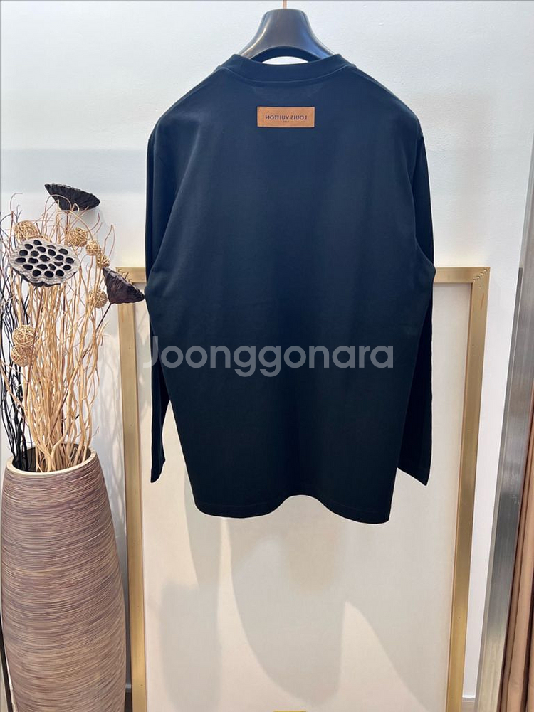 루이비통 인사이드아웃 긴팔 티셔츠--0
