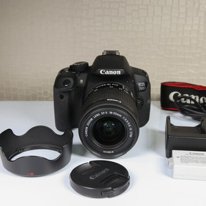 캐논 EOS 700D DSLR 카메라