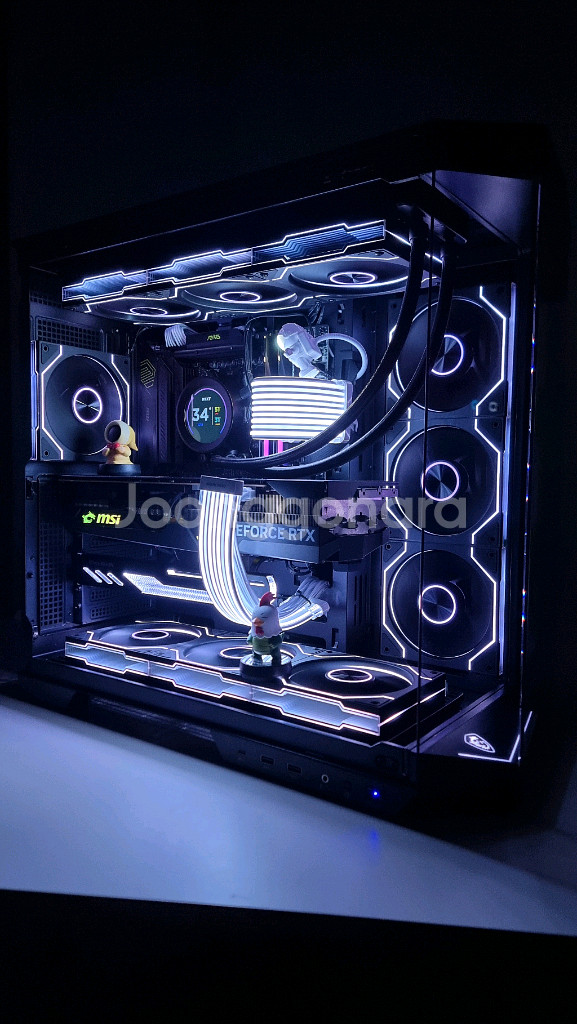 라이젠 9800x3d rtx4080 초고사양 컴퓨터--0