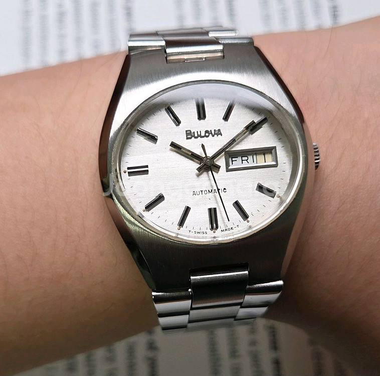 빈티지 부로바 UFO 데이데이트 실버판 점보 각유리 통--0