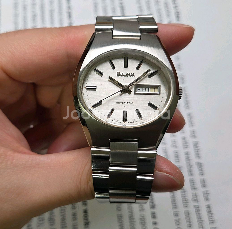 빈티지 부로바 UFO 데이데이트 실버판 점보 각유리 통--2