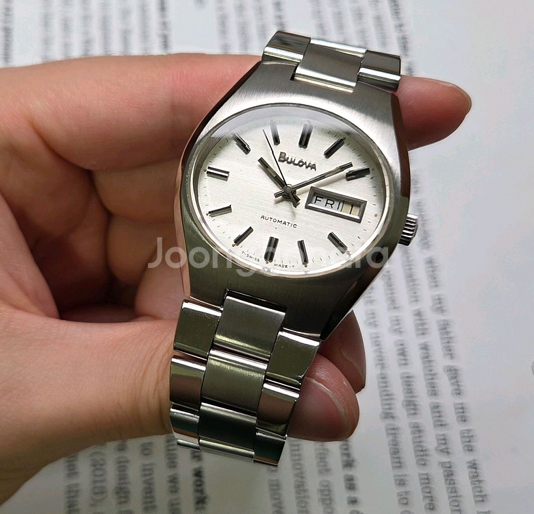 빈티지 부로바 UFO 데이데이트 실버판 점보 각유리 통--3