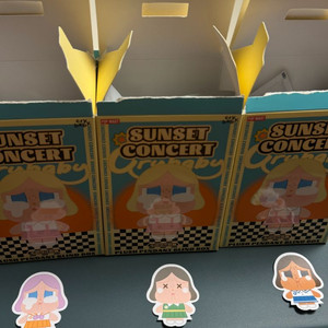 팝마트 크라이베이비 선셋콘서트 키링 인형 새상품