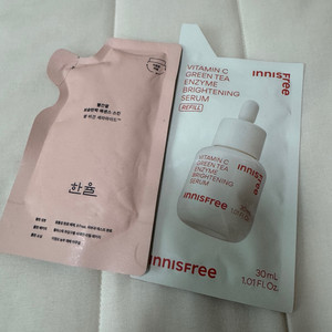 한율 빨간쌀 에센스 40ml + 이니스프리 비타씨 세럼