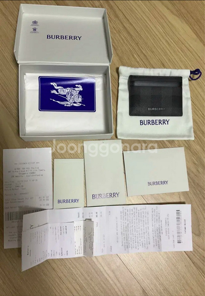 새상품급 버버리 카드지갑 체크 차콜 그레이--0