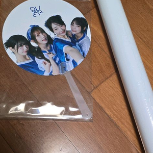 우리은행 QWER 굿즈 필요하신분?