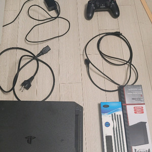 PS4 PRO 풀세트 팝니다