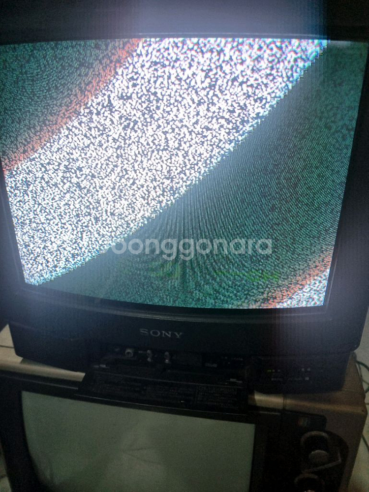 소니 트리니트론 컬러 TV--1