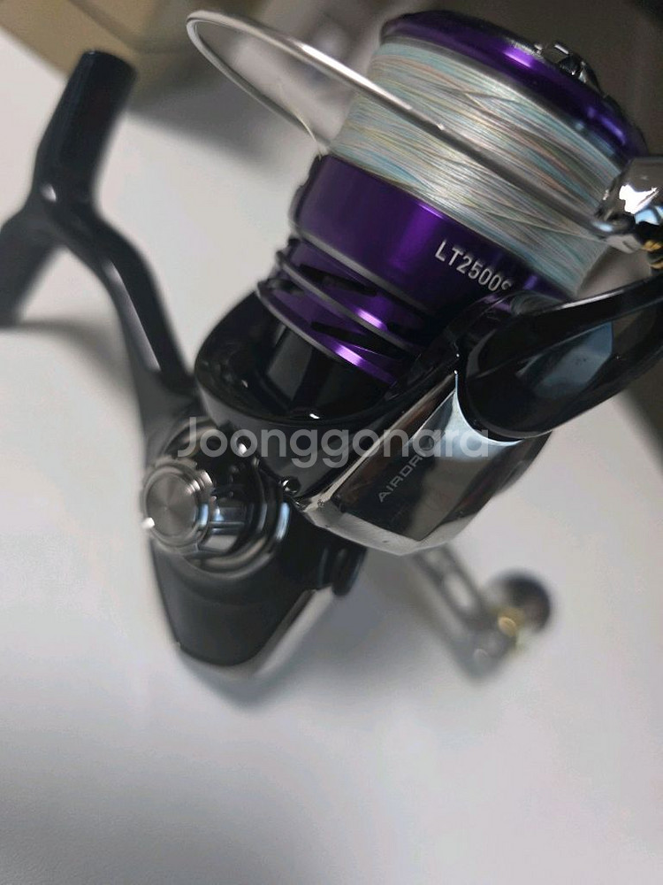 다이와 23레가리스 LT2500D 릴 팝니다--8