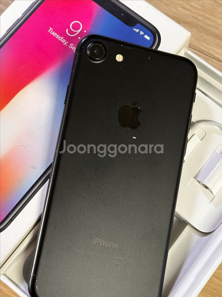 아이폰7 블랙 128gb--1