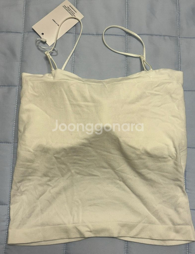 베리시 모달 크롭탑 크롭 아이보리 M사이즈 팝니다--3